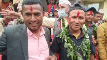 माओवादी छाडेका २ जना कांग्रेस प्रवेश गरे